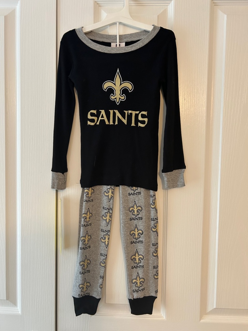 NFL Kids Black and Gray New Orleans Saints Pajama Set